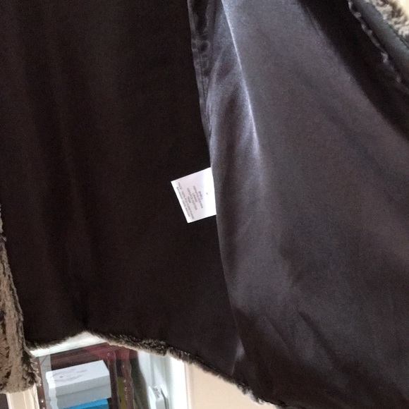 Coat - Picture 5 of 11